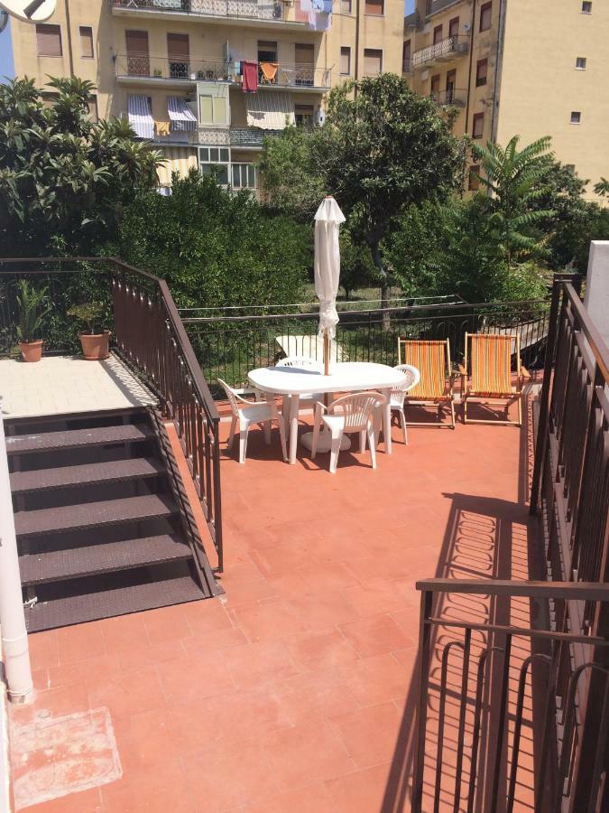 Casa Vacanze Il Gelsomino Patti Exterior foto