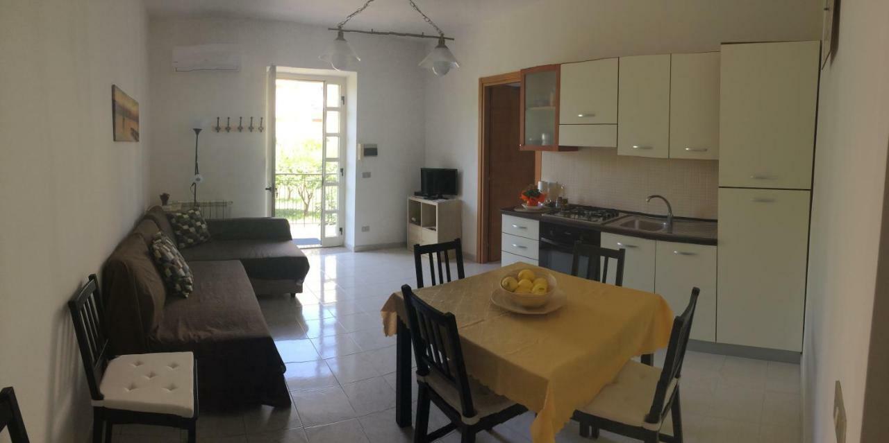Casa Vacanze Il Gelsomino Patti Exterior foto